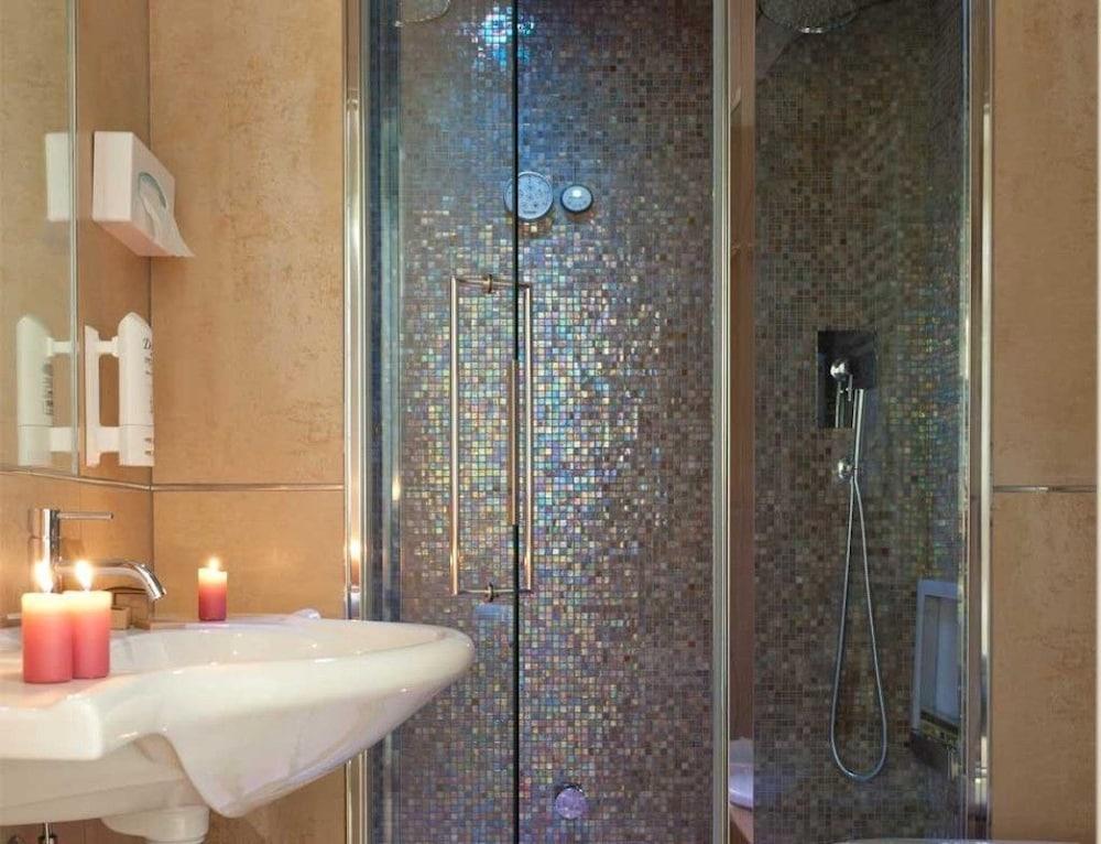 Hotel Derby Exclusive Мілано-Маріттіма Екстер'єр фото