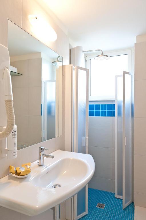 Hotel Derby Exclusive Мілано-Маріттіма Номер фото